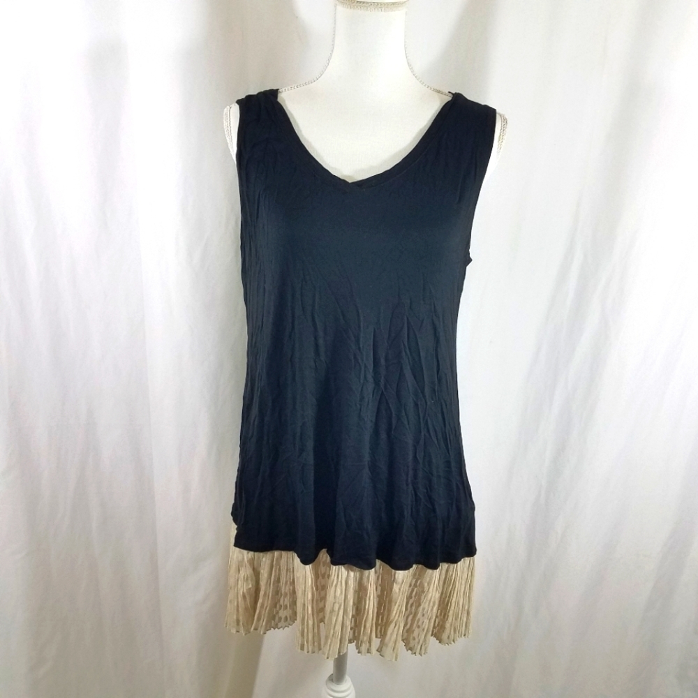 Logo by Lori Goldstein Layers Black/Beige Extender L